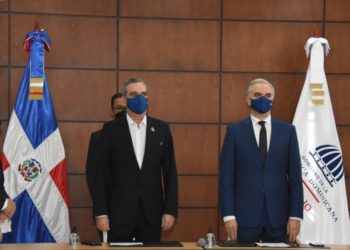 Gobierno aumenta más del doble del salario a trabajadores del sector azucarero