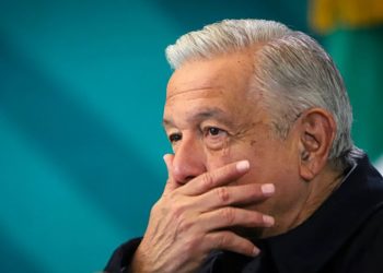 López Obrador queda al borde del llanto al recordar la infancia de sus hijos y los felicita por «resistir» el acoso