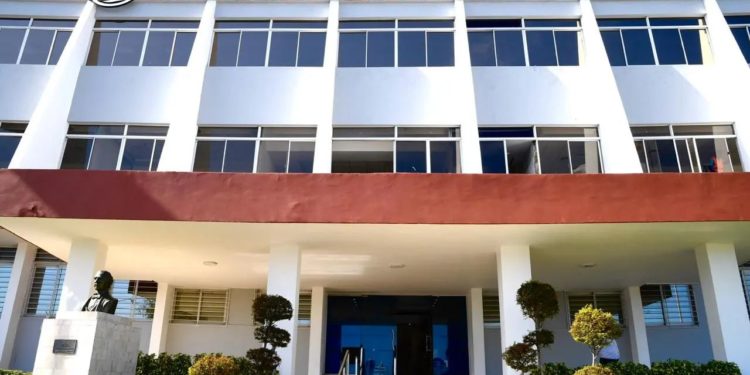 Constitucional permite la propaganda electoral en radio y TV en precampaña