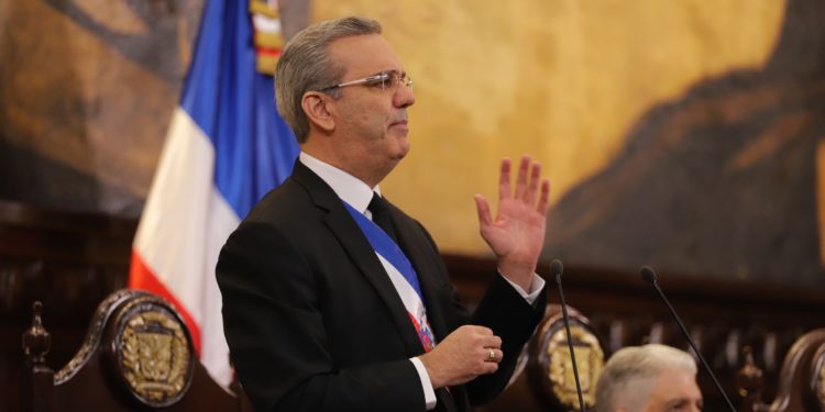 Poder Ejecutivo someterá hoy ante el Congreso proyectos de Ley de Fideicomisos Públicos, de Comercialización de Hidrocarburos y de Compras y Contrataciones Públicas