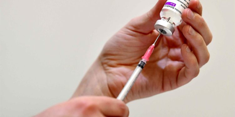 La mitad de la población de los países pobres de América sigue sin vacunar