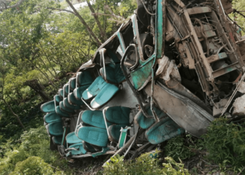 Accidente de un autobús escolar deja 6 niños muertos y 15 personas heridas en Colombia