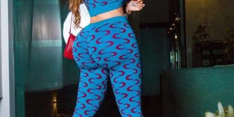 La Insuperable se retira los biopolímeros de los glúteos