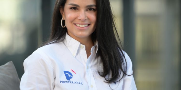 Prosperanza y Crehana continúan alianza de capacitación internacional que beneficiará a mujeres dominicanas