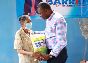 Cientos de personas son evaluadas en Operativo Médico Social, realizado por Nelson Fulcar