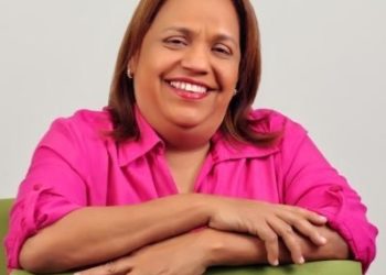 Periodista Siddy Roque renuncia del ministerio de la Mujer por hostigamiento y desconsideraciones