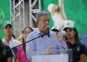 Leonel Fernández asegura gobierno no sabe resolver los problemas de RD
