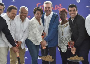 Gobierno inicia acueducto en el distrito municipal Majagual