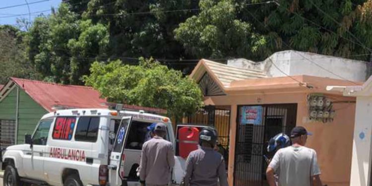 Por el amor de un hombre, una mujer hiere a otra de una pedra en Mao