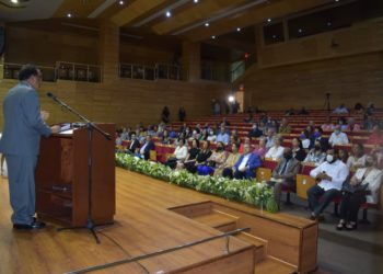 Entrega Premio Biblioteca Nacional:Peralta Romero advierte sociedad del futuro se caracterizará por incapacidad para escribir