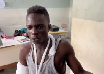 Sorprenden haitiano robando en un taller y le propinan golpiza en SFM