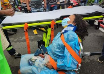 Mujer narra cómo fue abusada, herida y abandonada debajo de un puente en La Vega