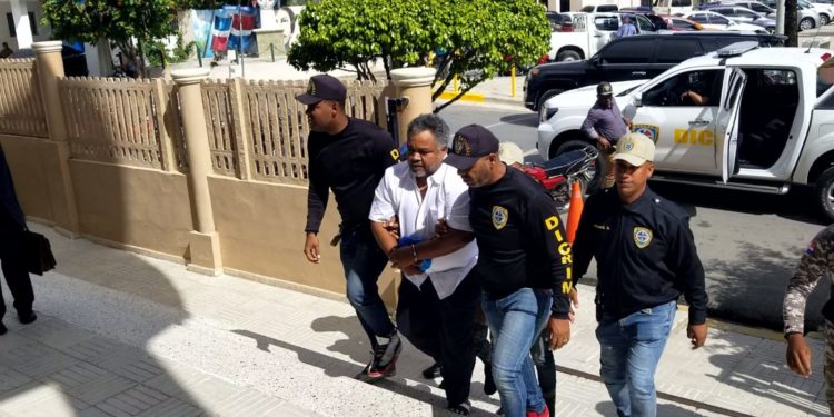 Un año de prisión preventiva a hombre acusado de pagar para que mataran a su padre en Nagua