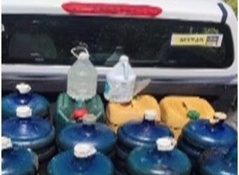 PN apresa un hombre con 12 garrafones de gasoil sustraídos a patana tipo tráiler en autopista Duarte, La Vega