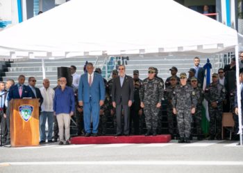 Abinader pone en funcionamiento Unidad Táctica de Drones y plataforma de denuncias de Policía Nacional