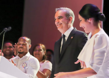 Abinader asegura que mujeres son parte esencial de políticas sociales y económicas implementadas en su Gobierno