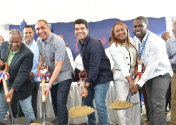 Director ejecutivo del INAPA deja iniciados trabajos de ampliación de redes distribución del acueducto de Consuelo, San Pedro de Macorís