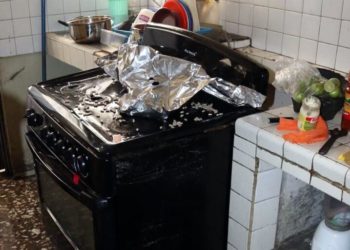 Muere niño tras sufrir quemaduras por la explosión de una estufa en Santiago