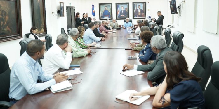 El MINERD instala comisión que revisará la Ley General de Educación