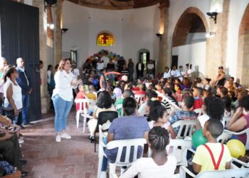 Fundación «Trazos Solidarios» dona útiles escolares a mas de 650 niños del Distrito Nacional