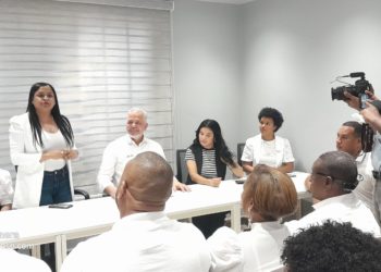 Fanny Abad se suma a las fuerzas del PRM en San Cristóbal