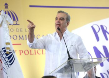Presidente Luis Abinader: “Gobierno y la Policía enfrentarán la delincuencia en cualquier terreno”