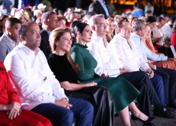 Presidente Abinader inaugura “Villa Navidad” para el entretenimiento de la familia dominicana durante festividades navideñas