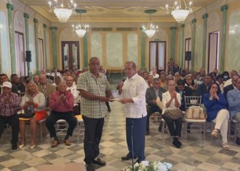 Gobierno inicia entrega de 50 mil bonos navideños a juntas de vecinos de todo el país