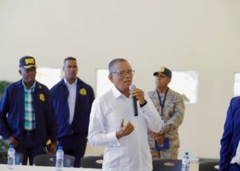 Director Migración dispone reforzamiento del personal en Aeropuertos para agilizar entrada y salida de pasajeros