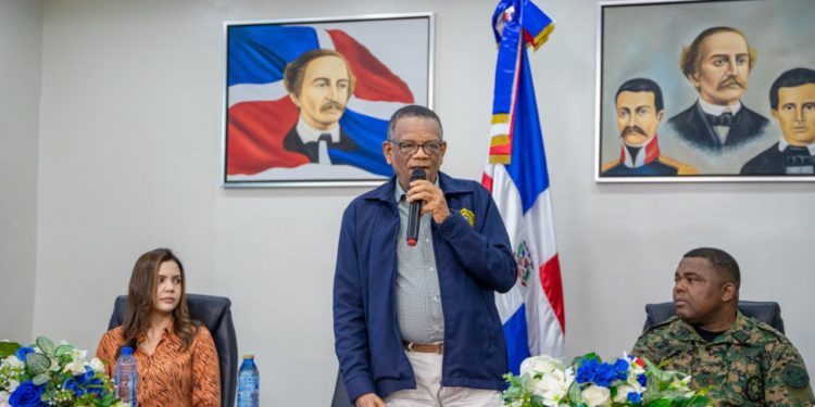 Director Migración integra equipo de Interdicción Migratoria de acompañamiento y orientación a agentes