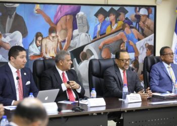 Poder Ejecutivo presenta a representantes de la academia jurídica propuesta para creación de Ministerio de Justicia