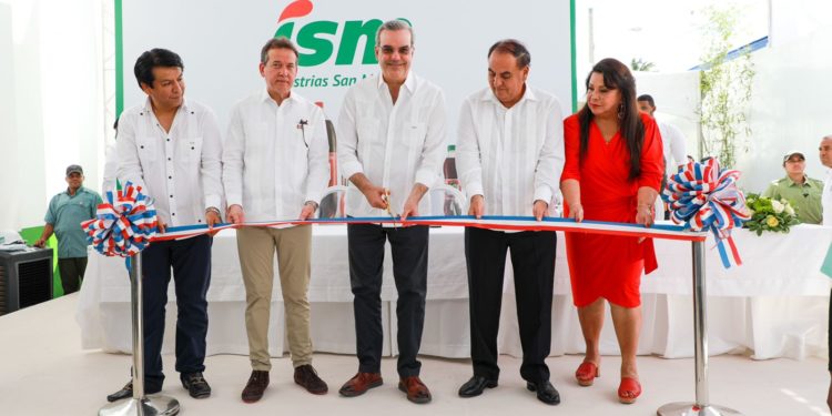 Presidente Abinader inaugura cuatro obras en Santiago Rodríguez