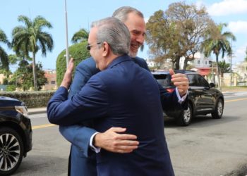 Presidente Abinader recibe visita de cortesía del Rey de España, Felipe VI en el Palacio Nacional