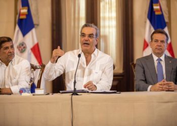 Abinader encabeza lanzamiento programa “A Comer: Del Campo al Colmado” que busca bajar precios de alimentos