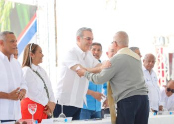 Presidente Abinader anuncia apoyo de RD$ 400 millones para pignoración de arroz