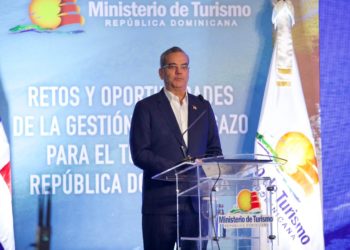 Presidente Abinader llama países del Gran Caribe, a trabajar de manera unificada para solución conjunta a la crisis del sargazo