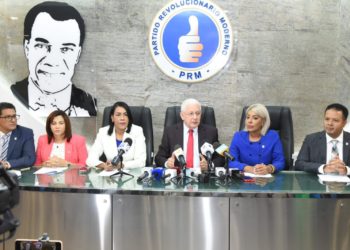 Diputado propone la creación del Ministerio del Dominicano en el Exterior.