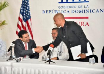 Roberto Ángel anuncia Gobierno establecerá Red de Centros Culturales en el Exterior