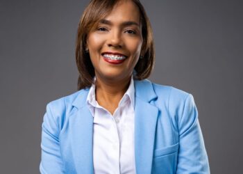 Carolina Cornielle, candidata a diputada por Barahona valora y cuenta con el voto consciente de la mujer perremista.