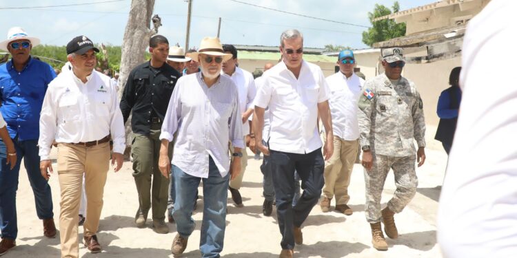 Presidente Abinader realiza visita histórica a la Isla Saona, donde se realiza inversión por 600 millones en obras sociales