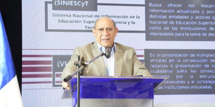 Santos Badía anuncia someterá a revisión la ley 116-80 que crea el INFOTEP