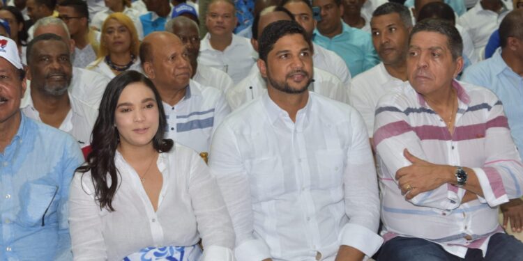 Perremeistas dicen que sí a Gustavo Lara Senador