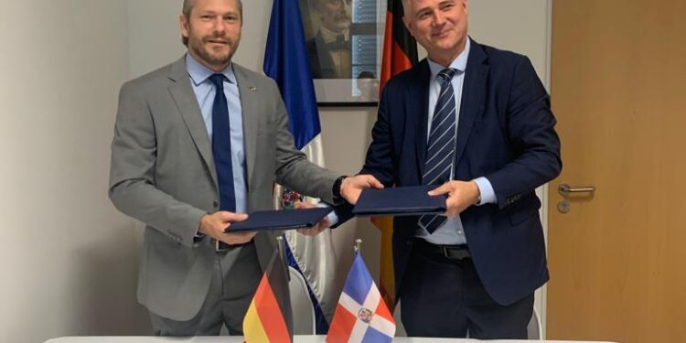 El MICM y la BVMW de Alemania firman acuerdo para promover inversiones