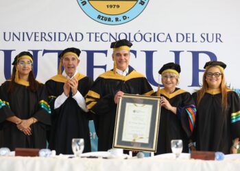 Presidente Abinader recibe Título Doctor Honoris Causa en Políticas Públicas de UTESUR