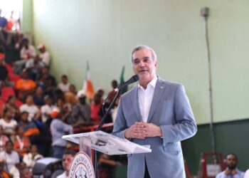 En actos separados, partidos MODA y PASOVE proclaman a Luis Abinader como candidato presidencial