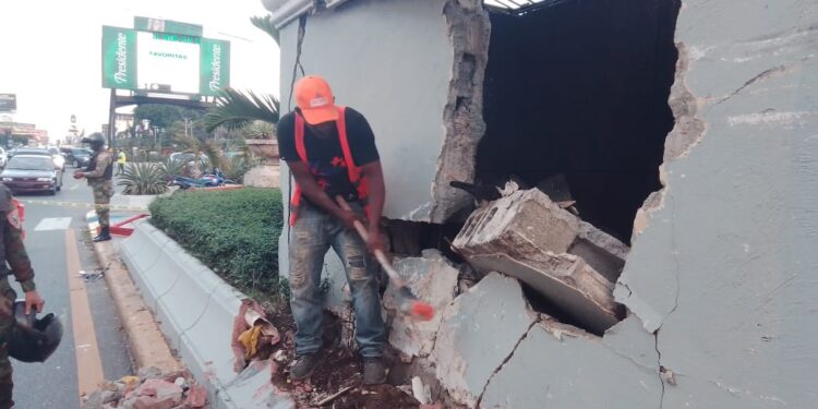 Obras Públicas dice que desplome de una parte del techo del túnel de la 27 de Febrero se debió a accidente ocurrido en Boulevard