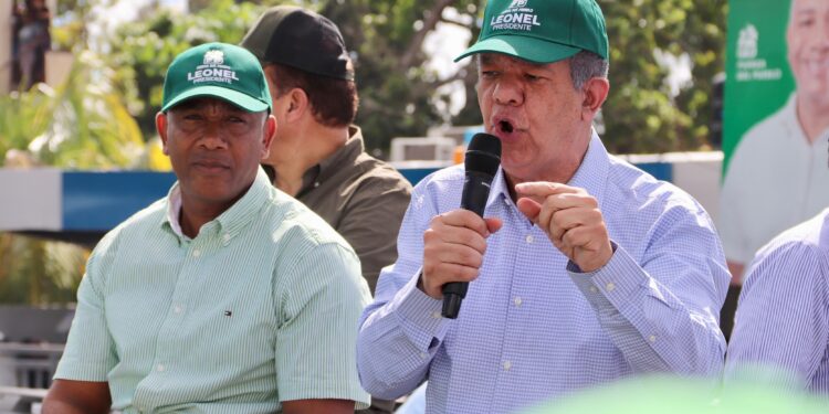 Leonel afirma que sabe honrar sus compromisos a diferencia de la administración de Abinader, que promete, pero no cumple