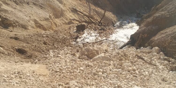 Mopc e Inapa explican causas del nuevo derrumbe en la carretera Barahona-Enriquillo