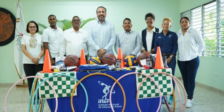 INEFI entrega utilería deportiva al Instituto para  Sordos Santa Rosa