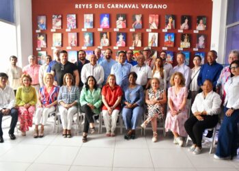 Embajadores acreditados en el país visitan el Carnaval Vegano 2024
